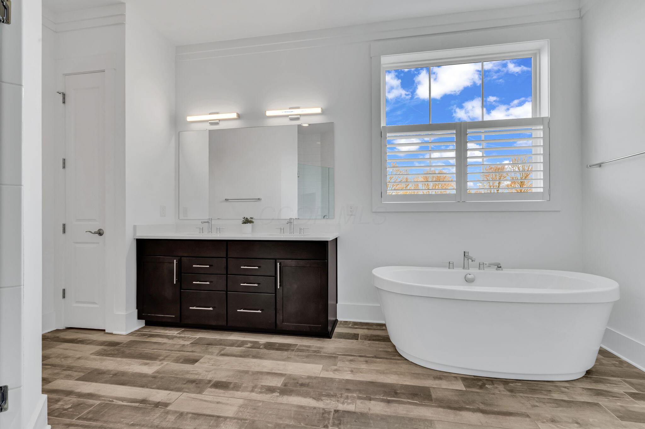 8537 Sandycombe Drive, New Albany, Ohio image 15