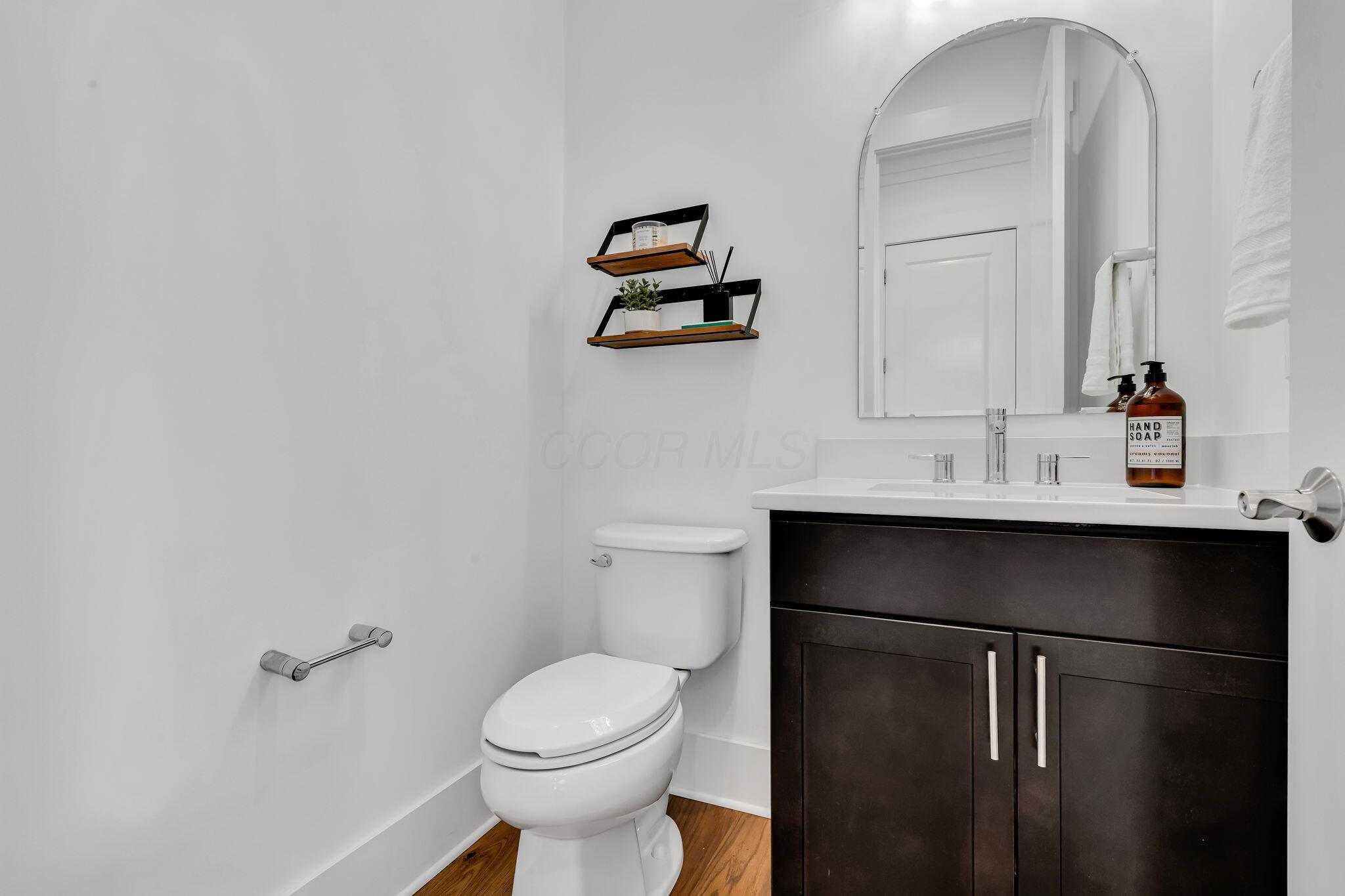 8537 Sandycombe Drive, New Albany, Ohio image 10