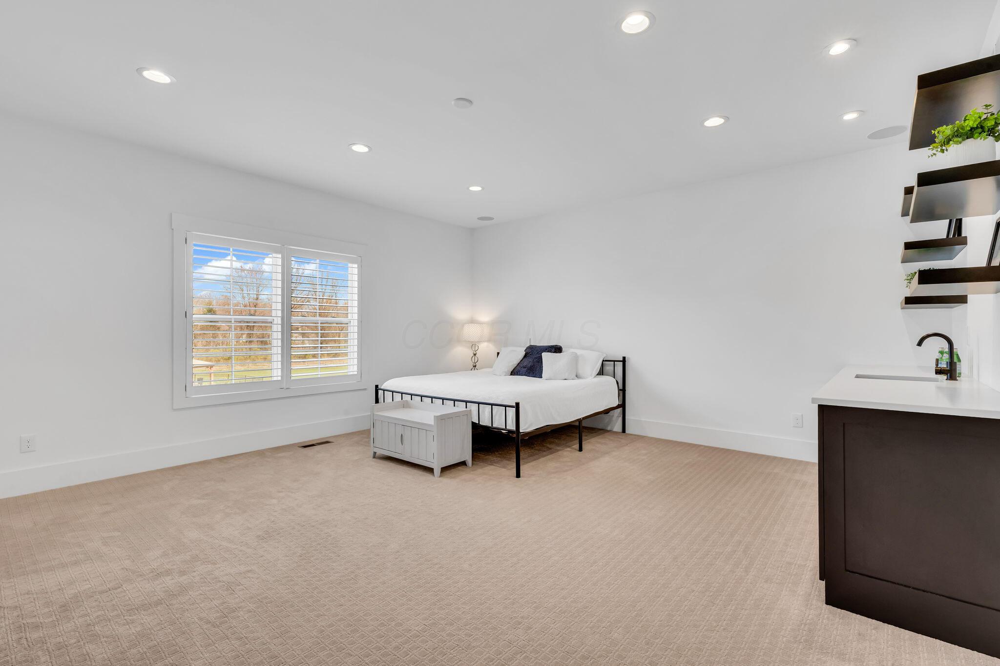 8537 Sandycombe Drive, New Albany, Ohio image 35