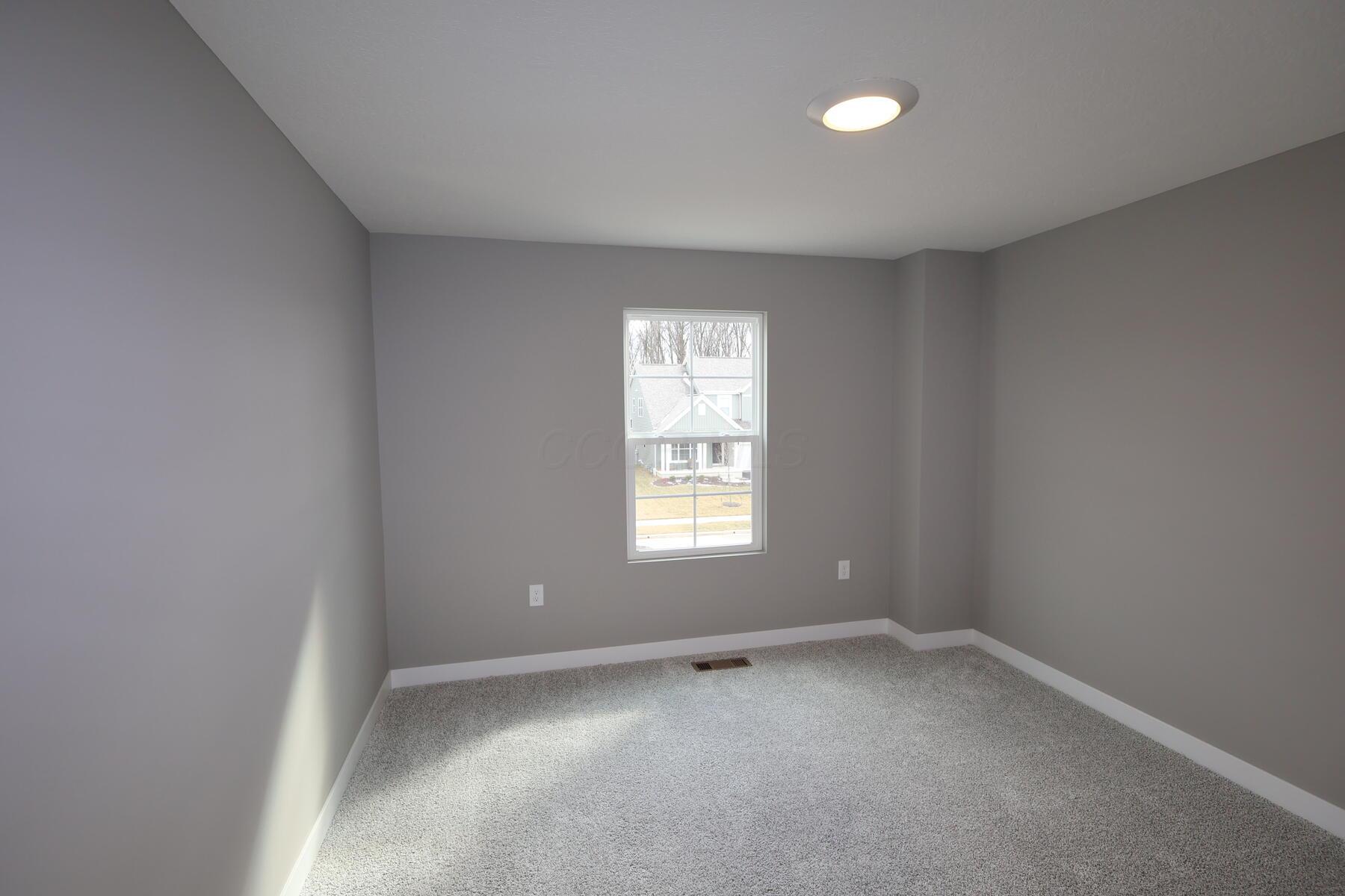 5762 Shadowfair Lane, Powell, Ohio image 13