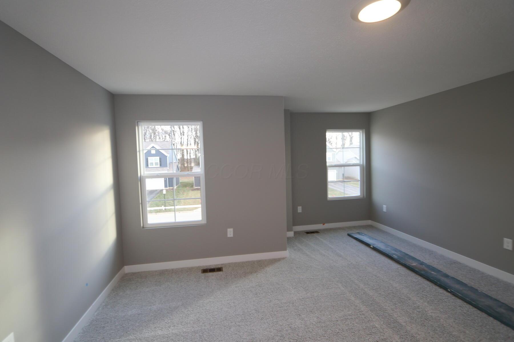 5762 Shadowfair Lane, Powell, Ohio image 11