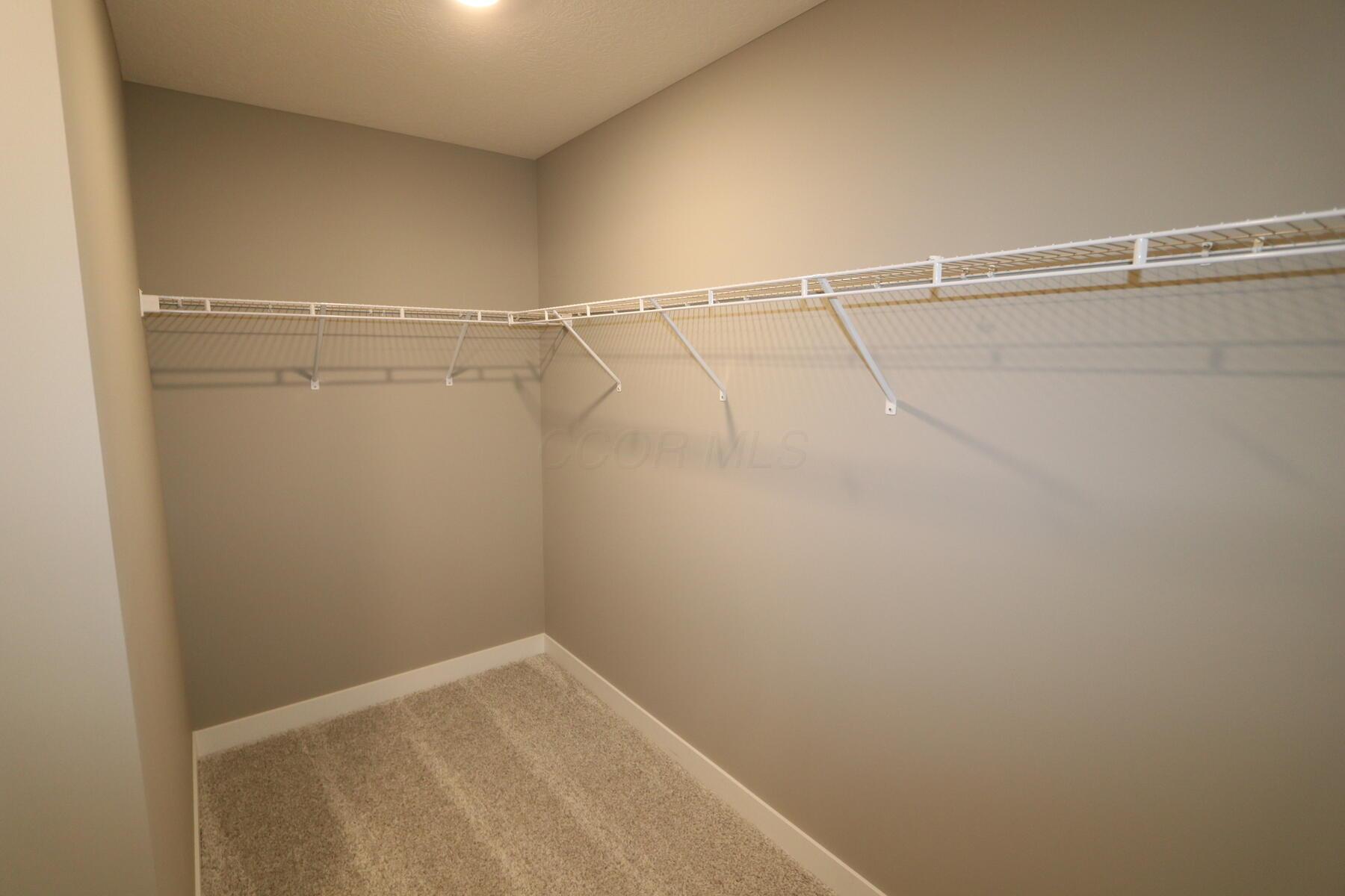 5762 Shadowfair Lane, Powell, Ohio image 21