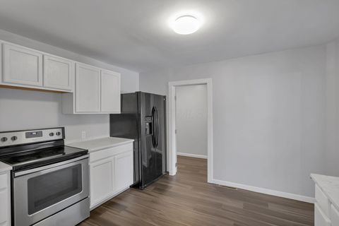 Tiny photo for 60 W Harrison Street, Newark, OH 43055 (MLS # 225044866)