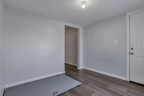 Tiny photo for 60 W Harrison Street, Newark, OH 43055 (MLS # 225044866)