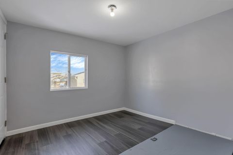 Tiny photo for 60 W Harrison Street, Newark, OH 43055 (MLS # 225044866)