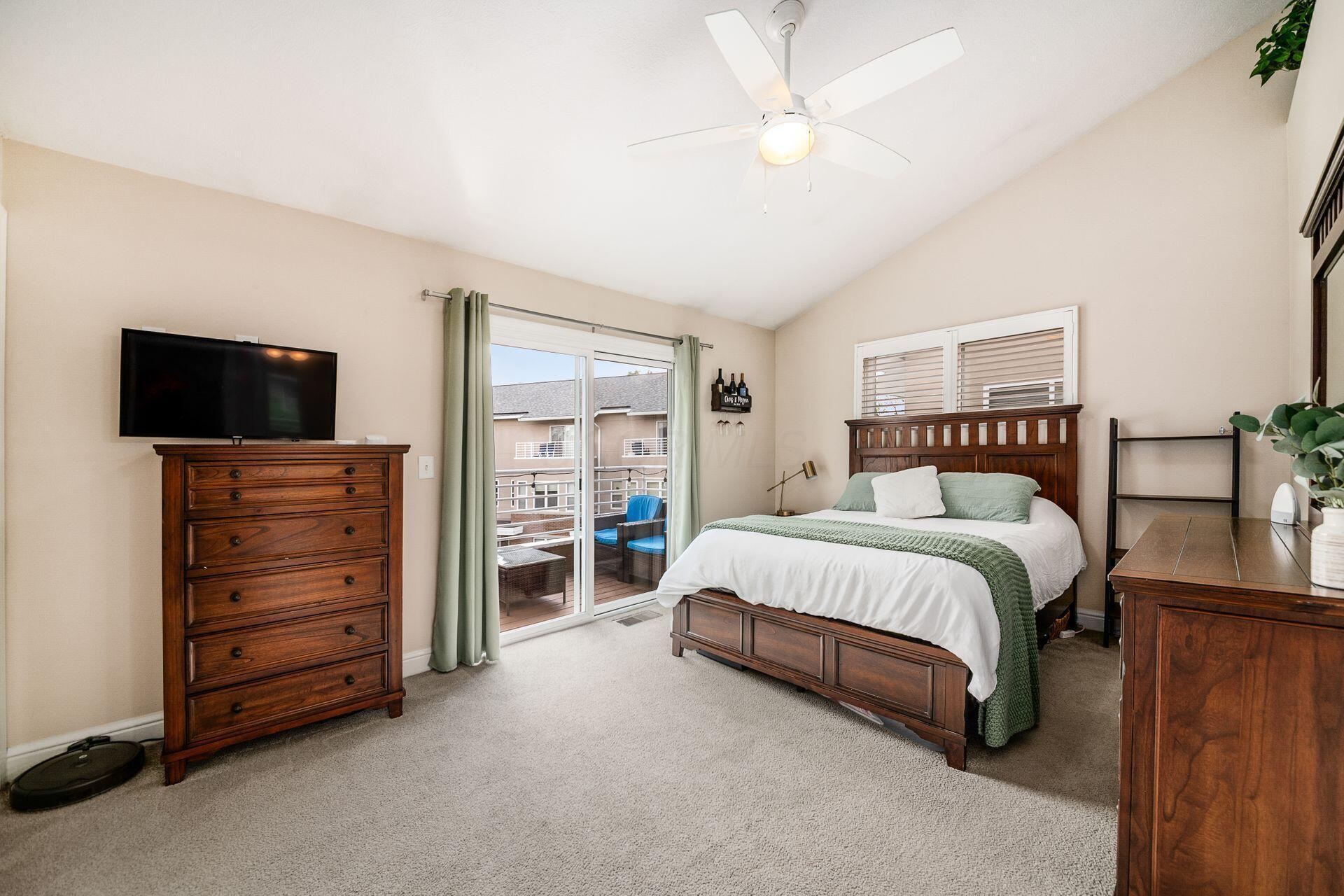1405 Upper Green Circle, Columbus, Ohio image 19