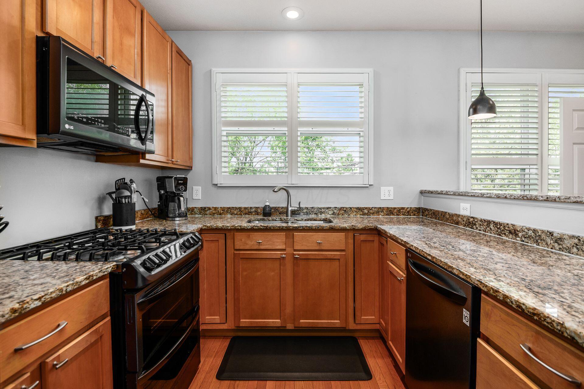 1405 Upper Green Circle, Columbus, Ohio image 8