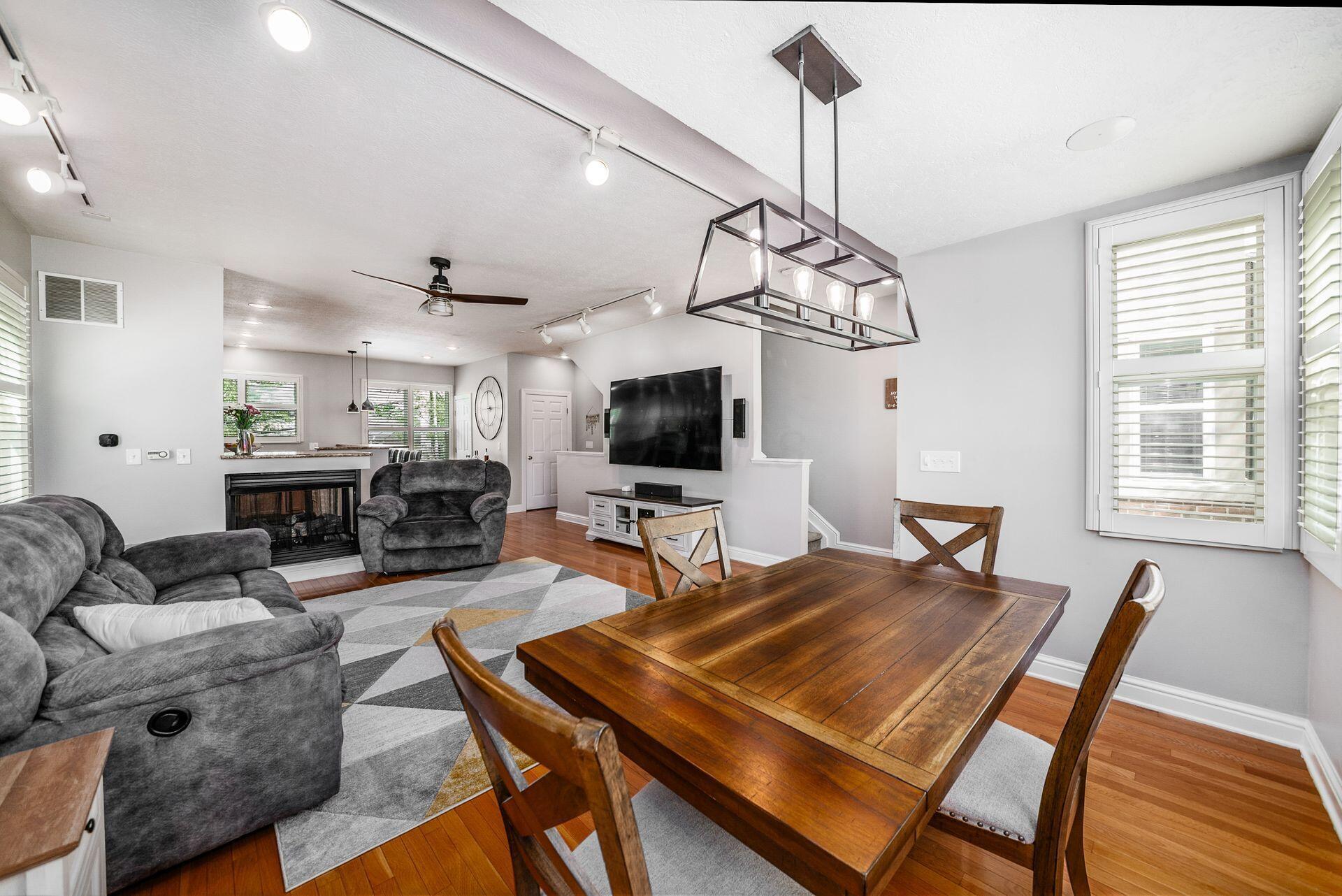1405 Upper Green Circle, Columbus, Ohio image 16