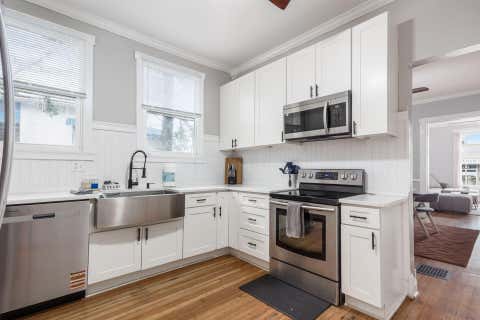 Tiny photo for 786 E Main Street, Columbus, OH 43205 (MLS # 226028794)