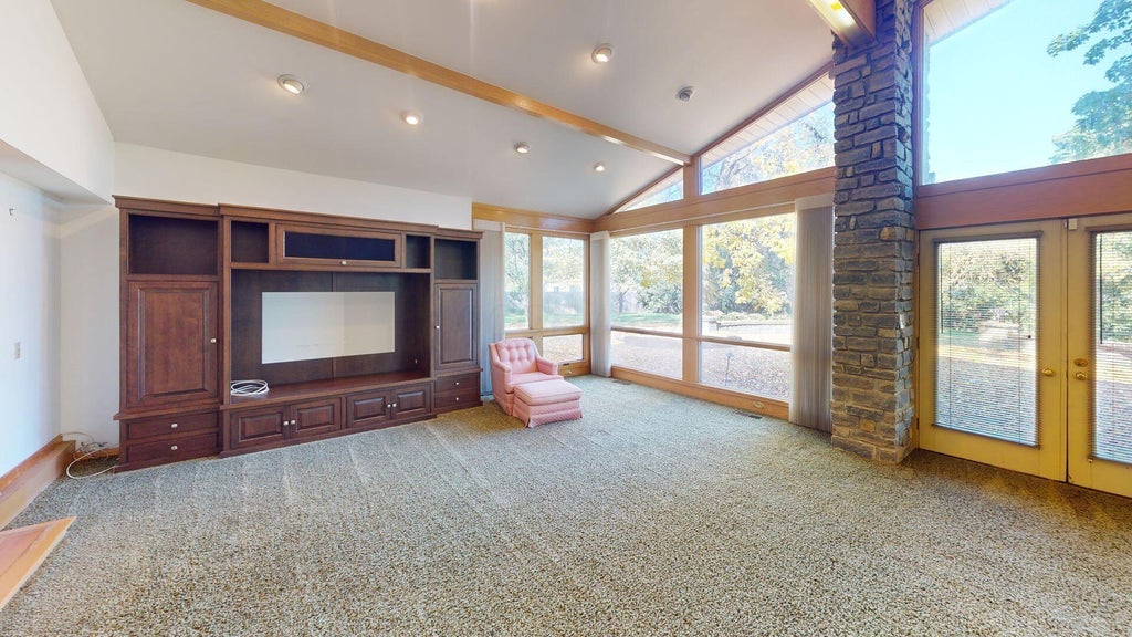 Photo of 1350 Brookwood Place, Columbus, OH 43209 (MLS # 226040462)