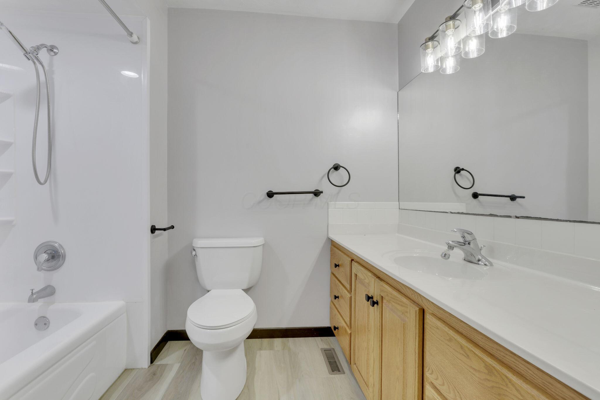 8015 Alspach Road, Lancaster, Ohio image 32