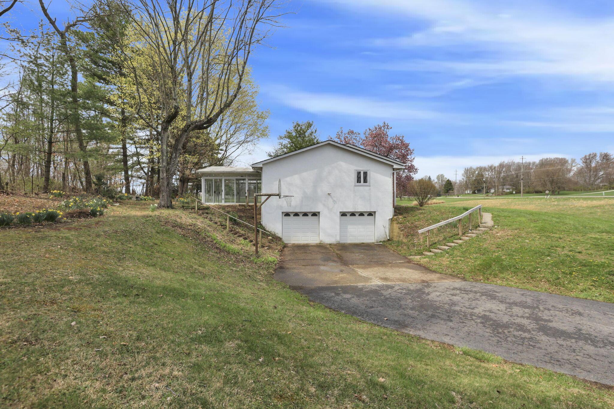 8015 Alspach Road, Lancaster, Ohio image 41