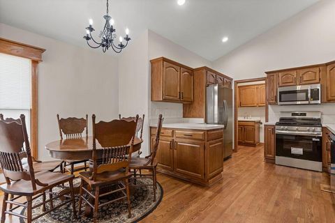 Tiny photo for 2665 Vililly Circle W, Grove City, OH 43123 (MLS # 226003065)