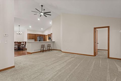 Tiny photo for 2665 Vililly Circle W, Grove City, OH 43123 (MLS # 226003065)
