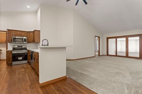 Tiny photo for 2665 Vililly Circle W, Grove City, OH 43123 (MLS # 226003065)
