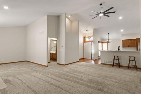 Tiny photo for 2665 Vililly Circle W, Grove City, OH 43123 (MLS # 226003065)