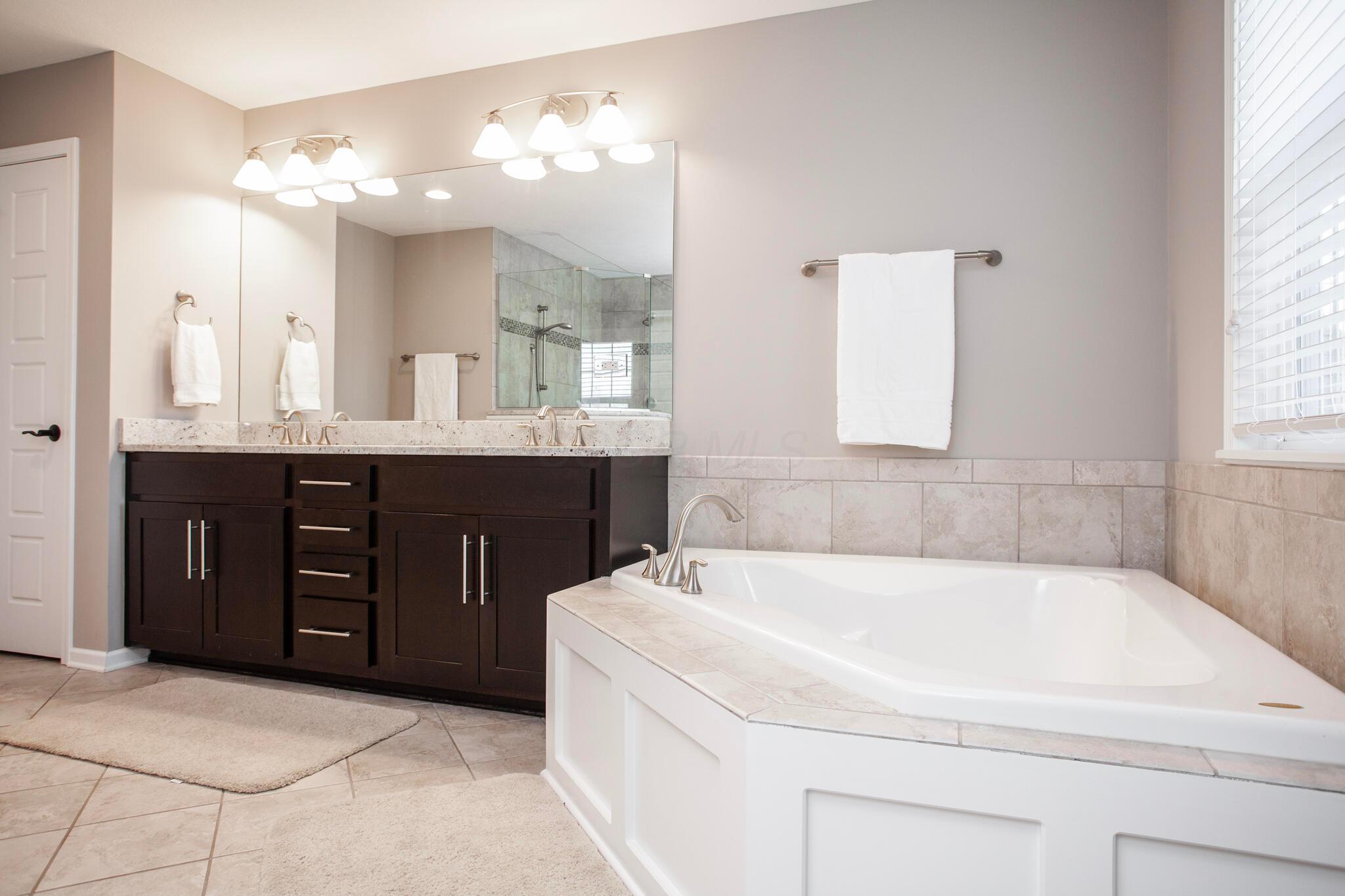 10652 Arrowwood Drive, Plain City, Ohio image 37
