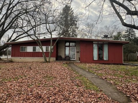 Photo of 704 Ashley Drive, Chillicothe, OH 45601 (MLS # 225046284)