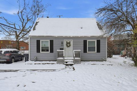 Tiny photo for 1846 Rhoda Avenue, Columbus, OH 43212 (MLS # 225044861)