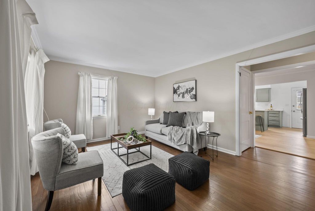 Photo of 105 W Lincoln Avenue, Worthington, OH 43085 (MLS # 225041139)