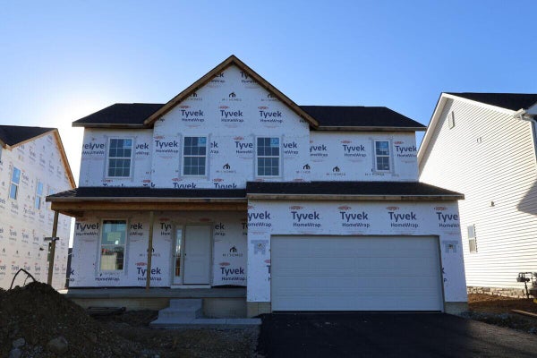 ADDRESS PRIVATE, GROVE CITY, OH  - Image 2d499ef94faa1d48b08f6ffa393e4012/3957135136