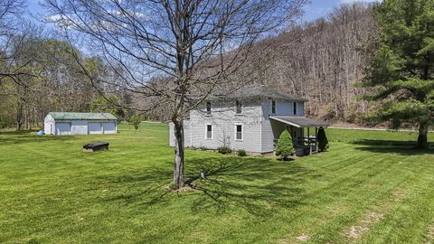 Photo of 30083 Goosecreek Road, McArthur, OH 45651 (MLS # 226014097)