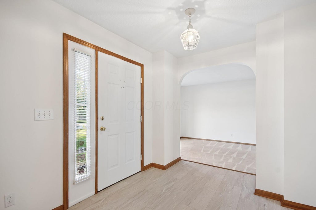 Photo of 1581 Raspberry Run Drive, Columbus, OH 43204 (MLS # 226037237)