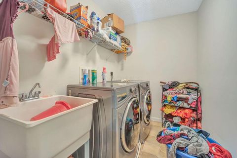 Tiny photo for 6230 Zoellners Place, Hamilton, OH 45011 (MLS # 226019624)