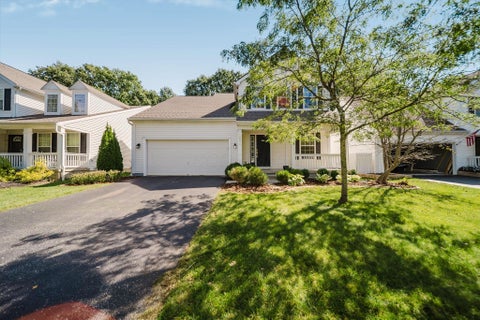 Photo of 4294 Greensbury Drive, New Albany, OH 43054 (MLS # 226035435)