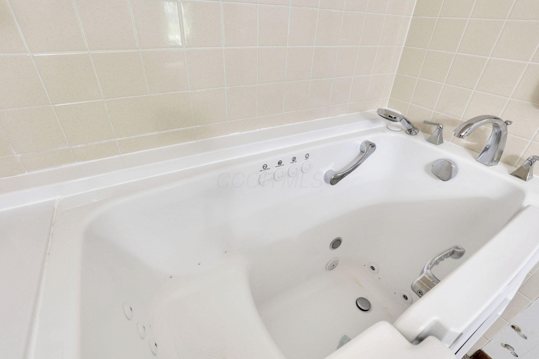 2294 Perkins Court, Columbus, Ohio image 17