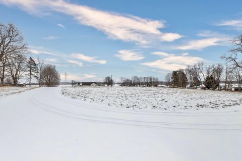 Photo of 4065 Logan Thornville Road NE, Rushville, OH 43150 (MLS # 226001711)