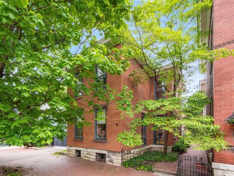 Photo of 768 City Park Avenue, Columbus, OH 43206 (MLS # 226019525)