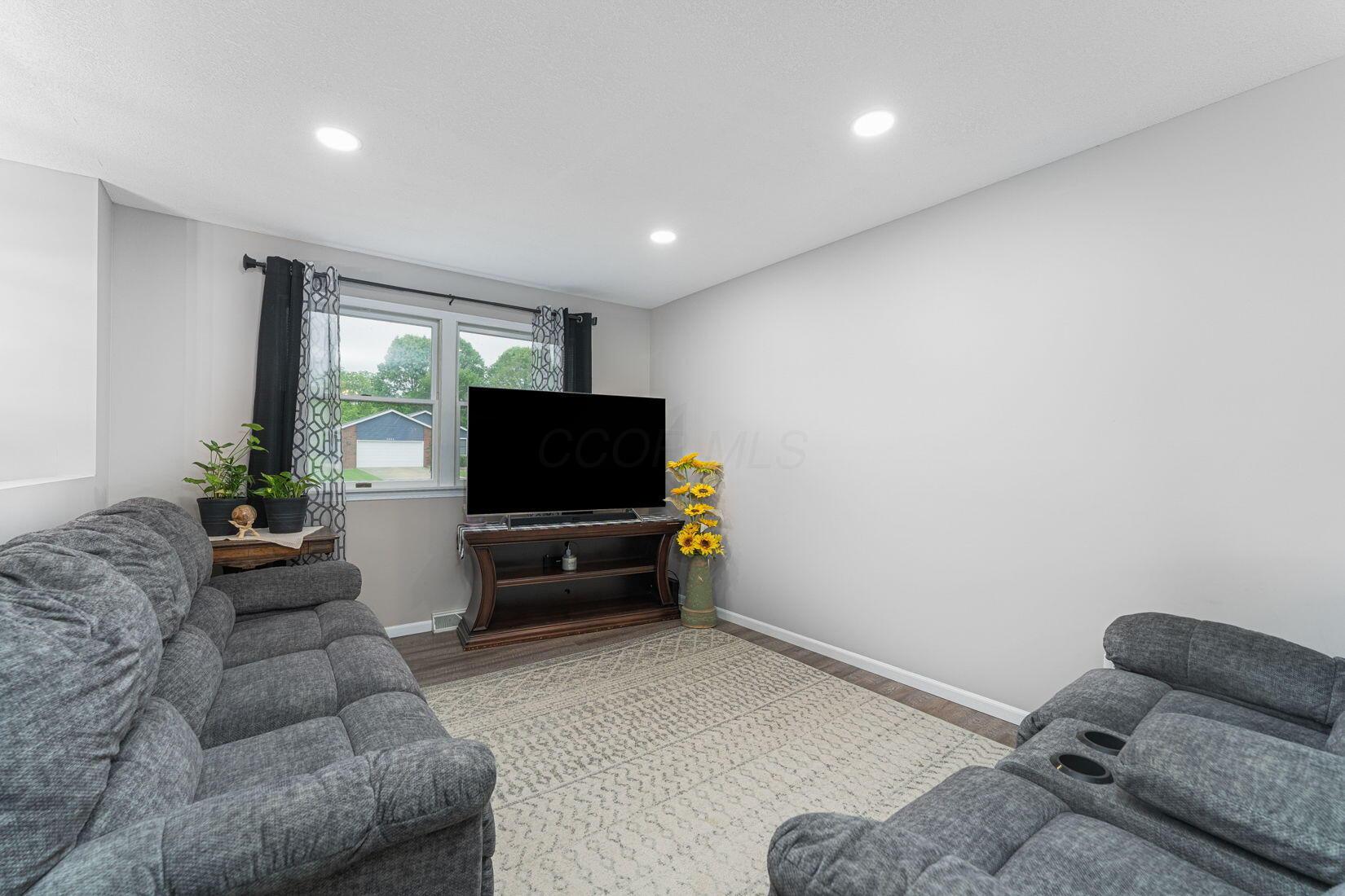 5460 Airwood Drive, Zanesville, Ohio image 12