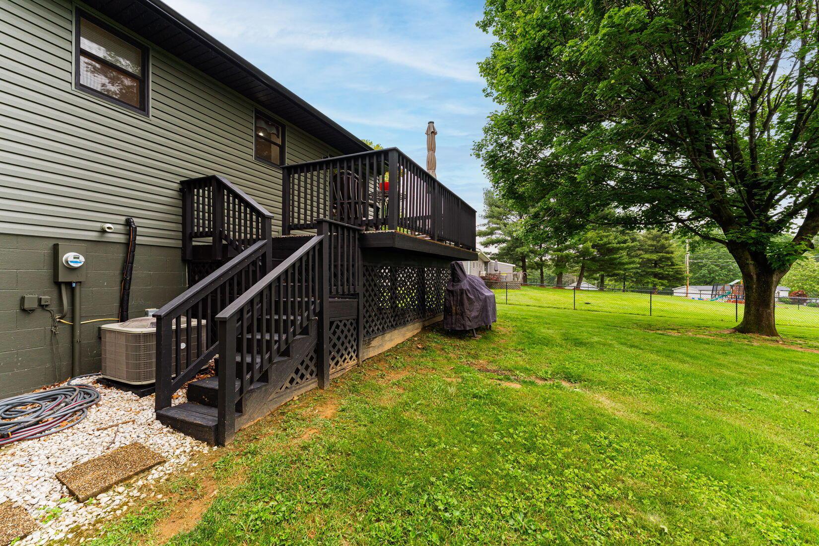 5460 Airwood Drive, Zanesville, Ohio image 24