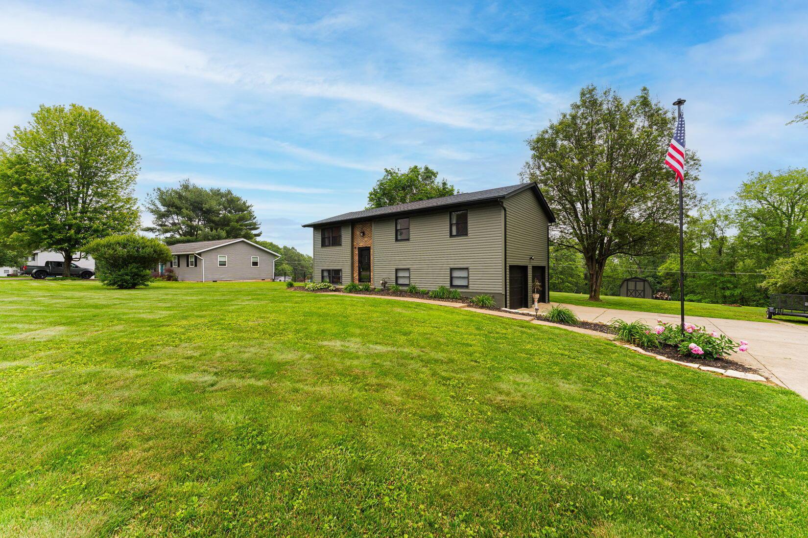 5460 Airwood Drive, Zanesville, Ohio image 3