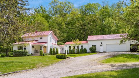 Photo of 1356 Welsh Hills Road NE, Granville, OH 43023 (MLS # 226015591)
