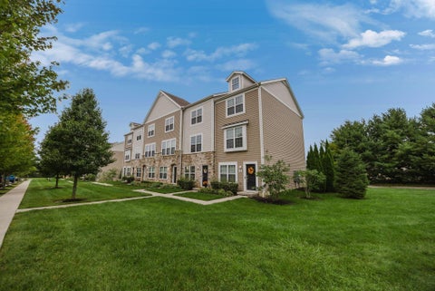 Tiny photo for 264 Autumn Ridge Circle, Pickerington, OH 43147 (MLS # 226036192)