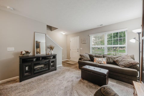 Tiny photo for 264 Autumn Ridge Circle, Pickerington, OH 43147 (MLS # 226036192)