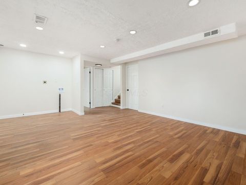 Tiny photo for 1428 Geers Place, Columbus, OH 43206 (MLS # 225045570)