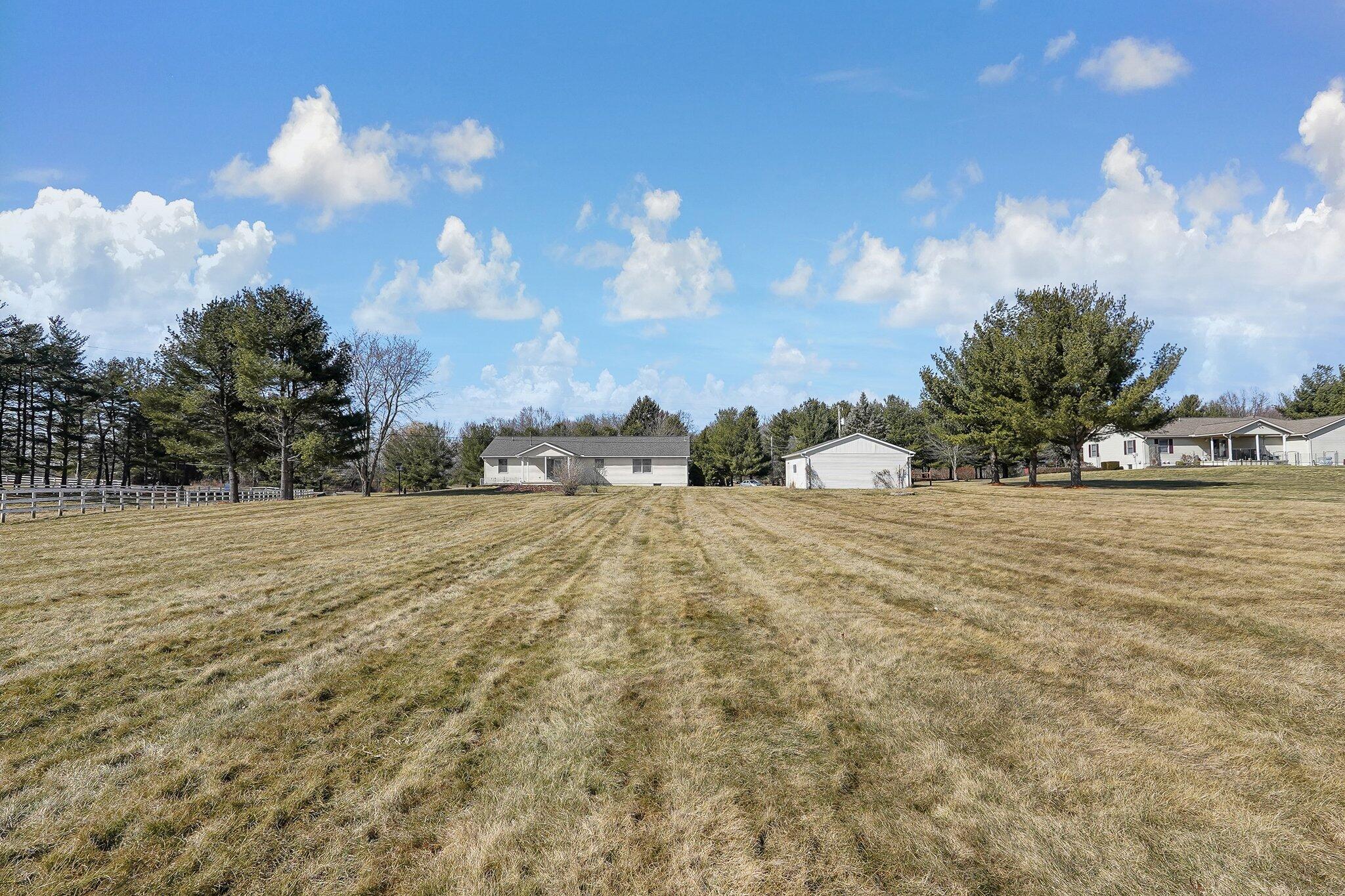 626 N County Line Road, Sunbury, Ohio image 37