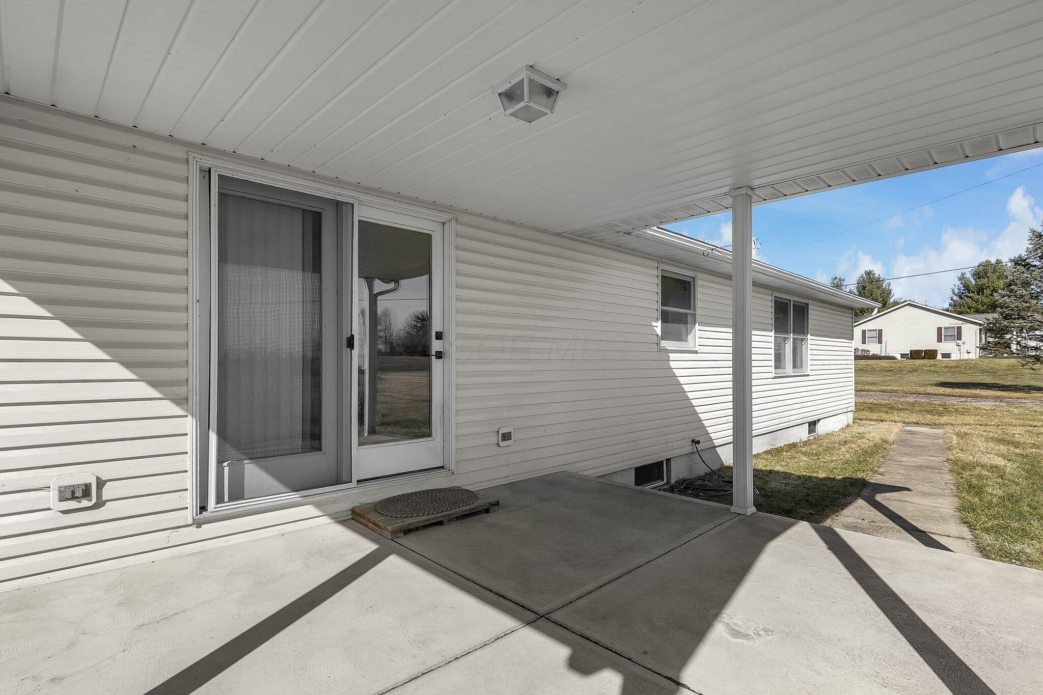 626 N County Line Road, Sunbury, Ohio image 34