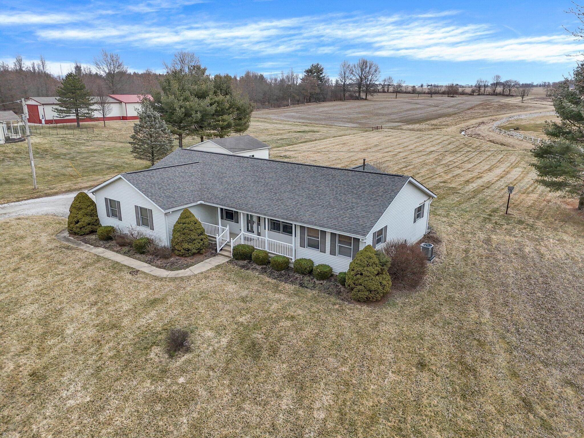 626 N County Line Road, Sunbury, Ohio image 40