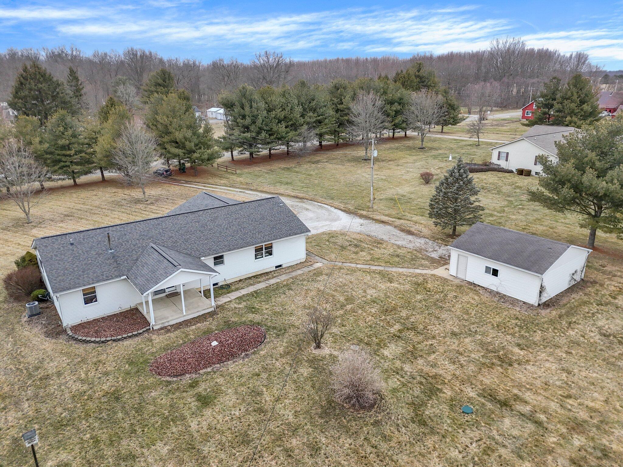 626 N County Line Road, Sunbury, Ohio image 45