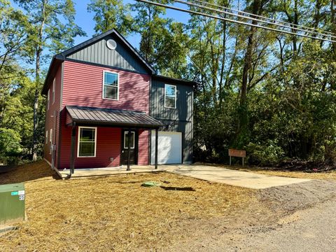 Photo of 13176 Oak Road NE, Thornville, OH 43076 (MLS # 225037851)