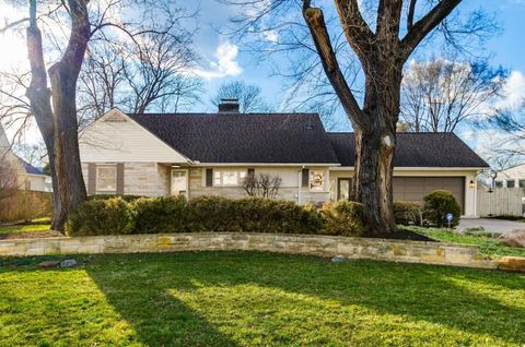 Photo of 41 S Broadleigh Road, Columbus, OH 43209 (MLS # 226005567)