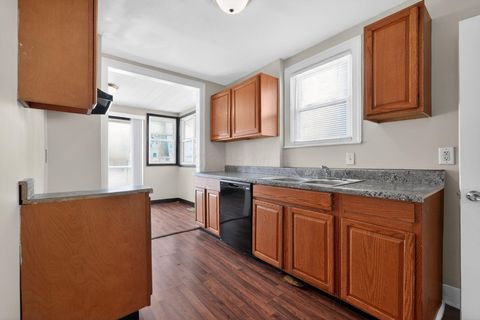 Tiny photo for 641 S Warren Avenue, Columbus, OH 43204 (MLS # 226003528)