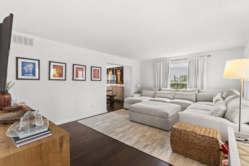 855 Clubview Boulevard S