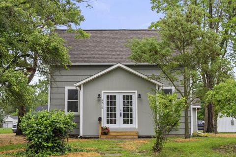 Photo of 3700 Grove City Road, Grove City, OH 43123 (MLS # 226018138)