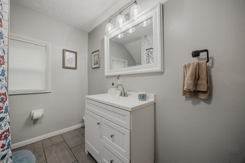 Tiny photo for 1008 E Whittier Street, Columbus, OH 43206 (MLS # 226036388)