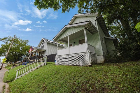 Tiny photo for 1008 E Whittier Street, Columbus, OH 43206 (MLS # 226036388)